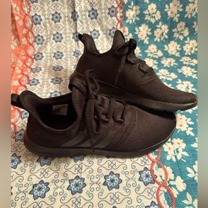Black Adidas cloudfoam, size 8